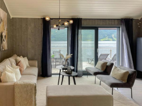 Luxury By The Fjord In Ranvik